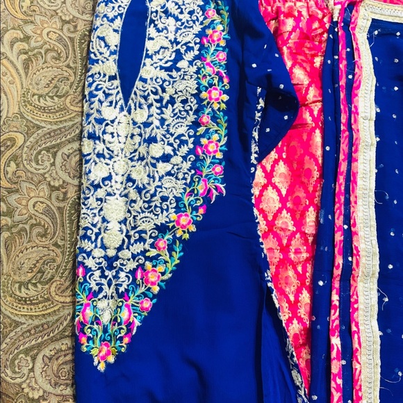 Pakistani formal wear - Picture 3 of 3